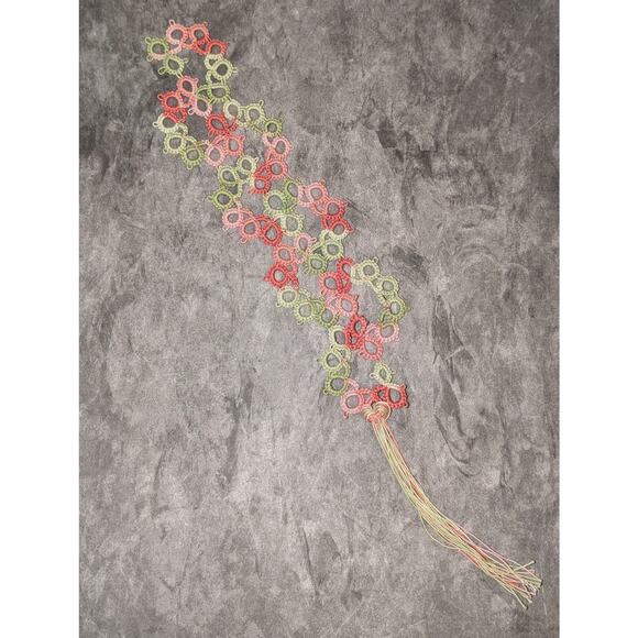 Pretty Gift: Handcrafted Variegated Pastels Needle Tatted Bookmark w/ Tassel - Picture 1 of 2